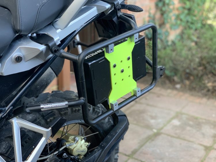 Cassetta porta attrezzi Outback Motortek per telai portaborse standard e x-frame