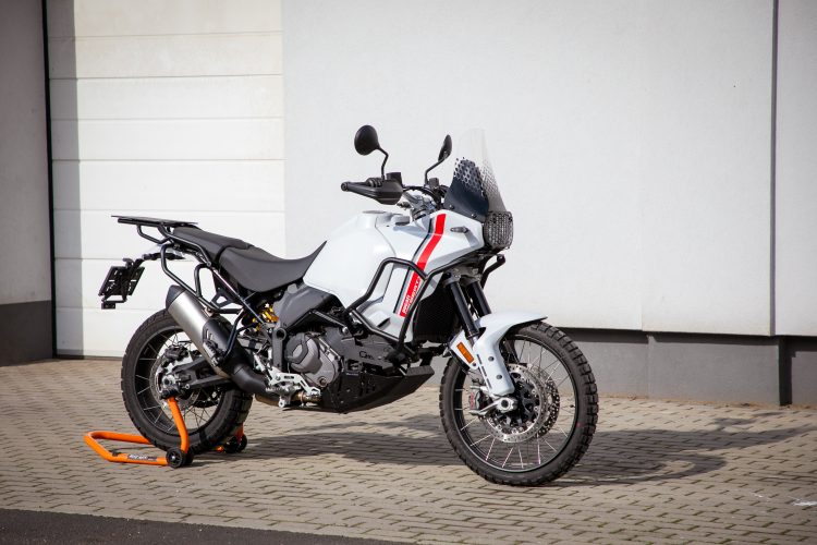 Ducati DesertX – Rackless Luggage Support - immagine 3