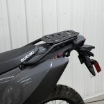 Suzuki DR-Z4S – Piastra Portaborsa Posteriore